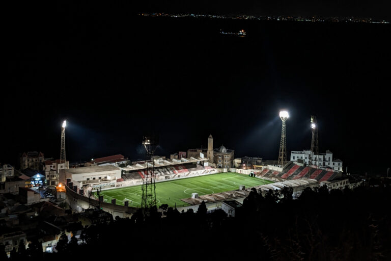 Stade Omar Hamadi